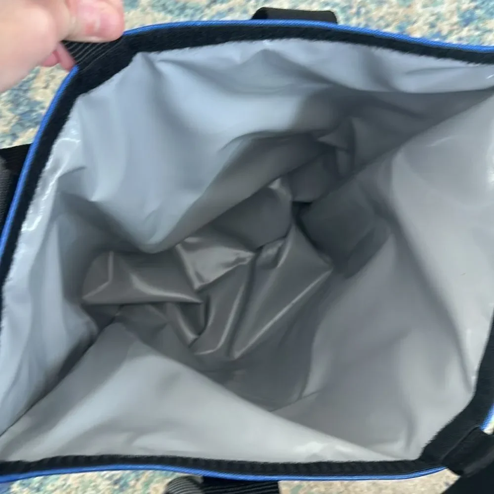 NWT Frio 360 Cooler With A Removable Bluetooth Speaker